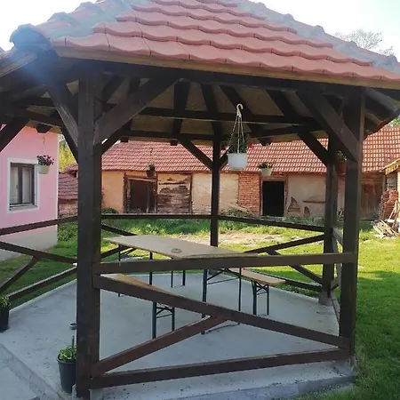 Holiday home Etno Kuca Badejevic *